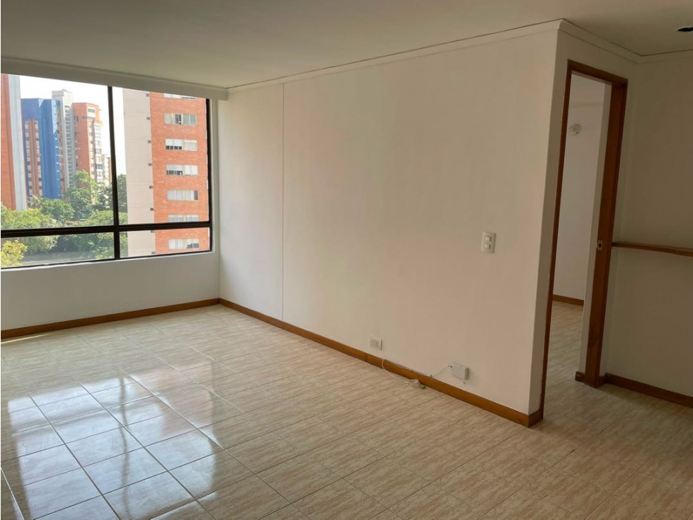 Apartaestudio en venta en Loma de los bernal, Medellín 4