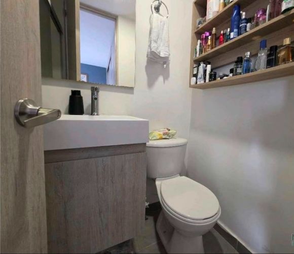 Apartamento de 2 alcobas en venta en La Ospina, La Estrella, 64 m² · foto 8 de 24