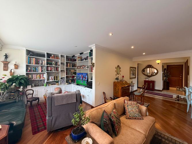 Apartamento en venta en Santa Barbara, Bogotá · foto 2 de 22