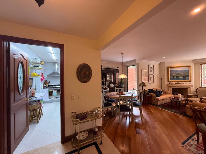 Apartamento en venta en Santa Barbara, Bogotá · foto 3 de 22