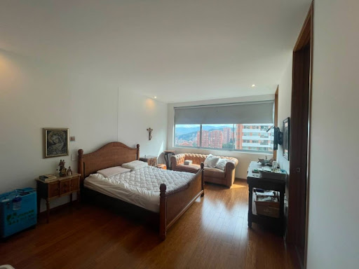 Apartamento en arriendo en Los Naranjos, Medellín · foto 7 de 20