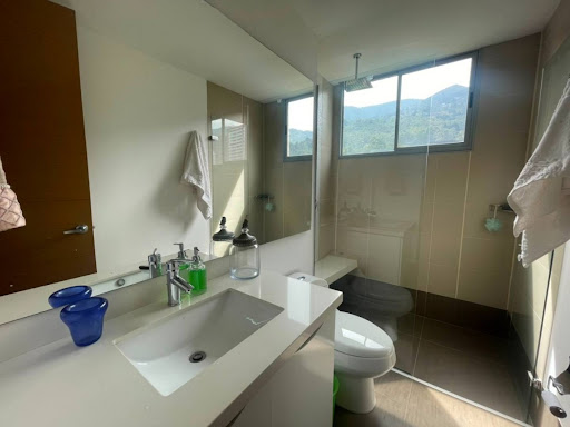 Apartamento en arriendo en Los Naranjos, Medellín · foto 17 de 20