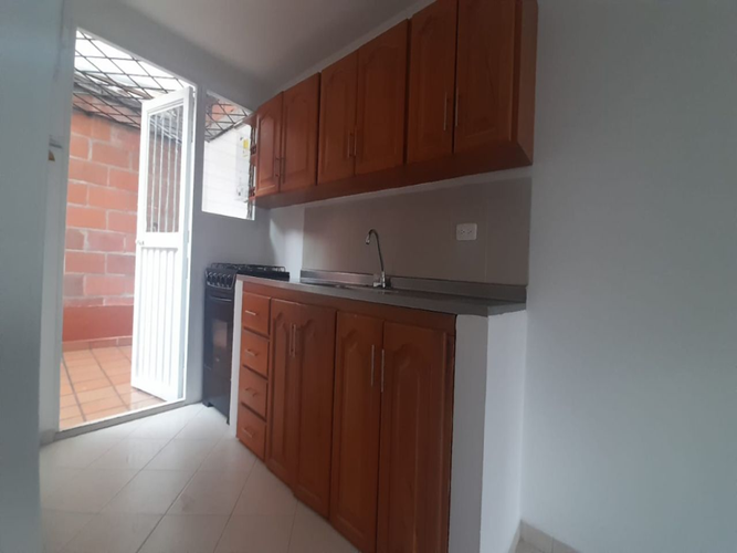 Casa de 3 alcobas en venta en La Ceja, 129 m² · foto 2 de 16