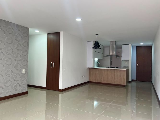 Apartamento de 2 alcobas en arriendo en Loma Del Esmeraldal, Envigado, 95 m² · foto 3 de 18