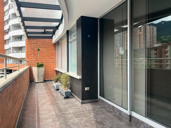 Apartamento de 2 alcobas en arriendo en Loma Del Esmeraldal, Envigado, 95 m² · foto 16 de 18