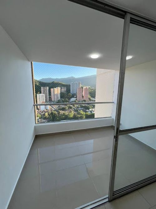 Apartamento de 3 alcobas en arriendo en Prados De Sabaneta, Sabaneta, 84 m² · foto 4 de 15