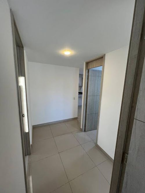 Apartamento de 3 alcobas en arriendo en Prados De Sabaneta, Sabaneta, 84 m² · foto 8 de 15