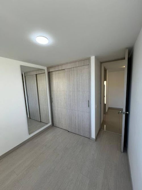 Apartamento de 3 alcobas en arriendo en Prados De Sabaneta, Sabaneta, 84 m² · foto 9 de 15