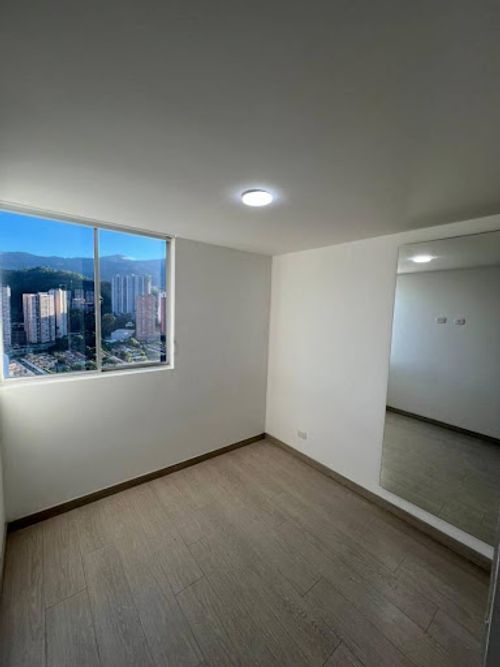 Apartamento de 3 alcobas en arriendo en Prados De Sabaneta, Sabaneta, 84 m² · foto 13 de 15