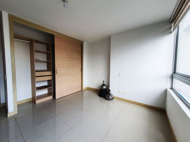 Apartamento de 3 alcobas en arriendo en El Poblado, Medellín, 125 m² · foto 6 de 12