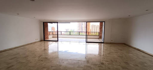 Apartamento en arriendo en Los Balsos, Medellín · foto 10 de 24