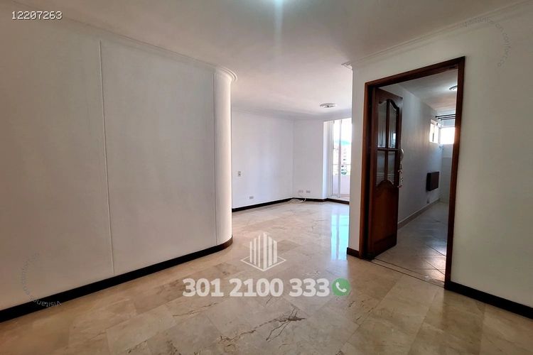 Apartamento de 3 alcobas en arriendo en Laureles, Medellín, 75 m² · foto 2 de 24
