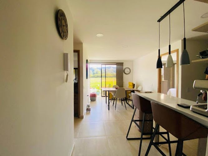 Apartamento de 3 alcobas en venta en La Ceja, 70 m² · foto 2 de 11