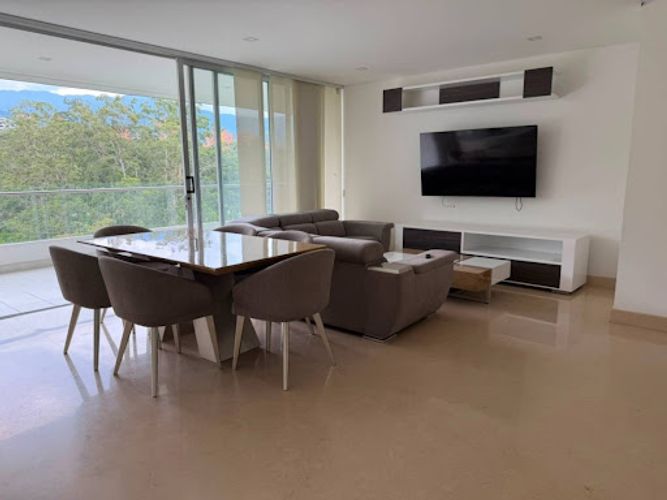 Apartamento de 3 alcobas en arriendo en Los Balsos, Medellín, 150 m² · foto 5 de 19