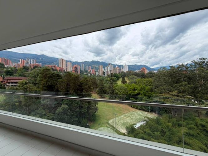 Apartamento de 3 alcobas en arriendo en Los Balsos, Medellín, 150 m² · foto 7 de 19