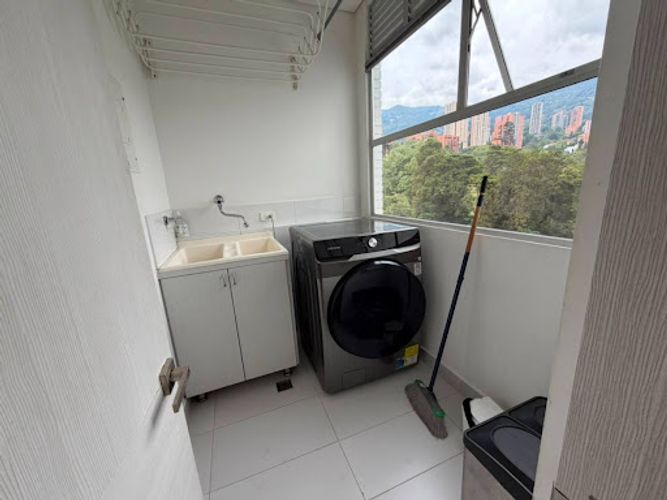 Apartamento de 3 alcobas en arriendo en Los Balsos, Medellín, 150 m² · foto 16 de 19