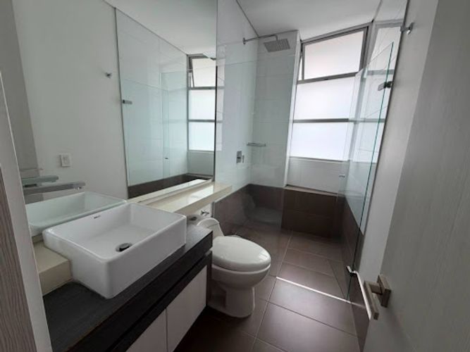 Apartamento de 3 alcobas en arriendo en Los Balsos, Medellín, 150 m² · foto 17 de 19