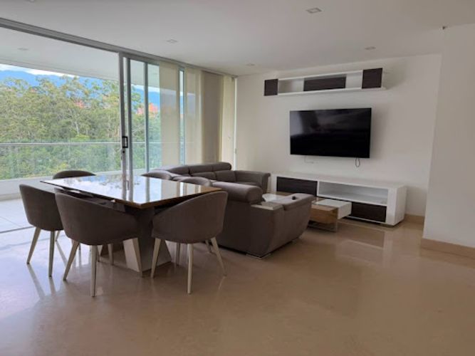 Apartamento de 3 alcobas en arriendo en Los Balsos, Medellín, 150 m² · foto 19 de 19