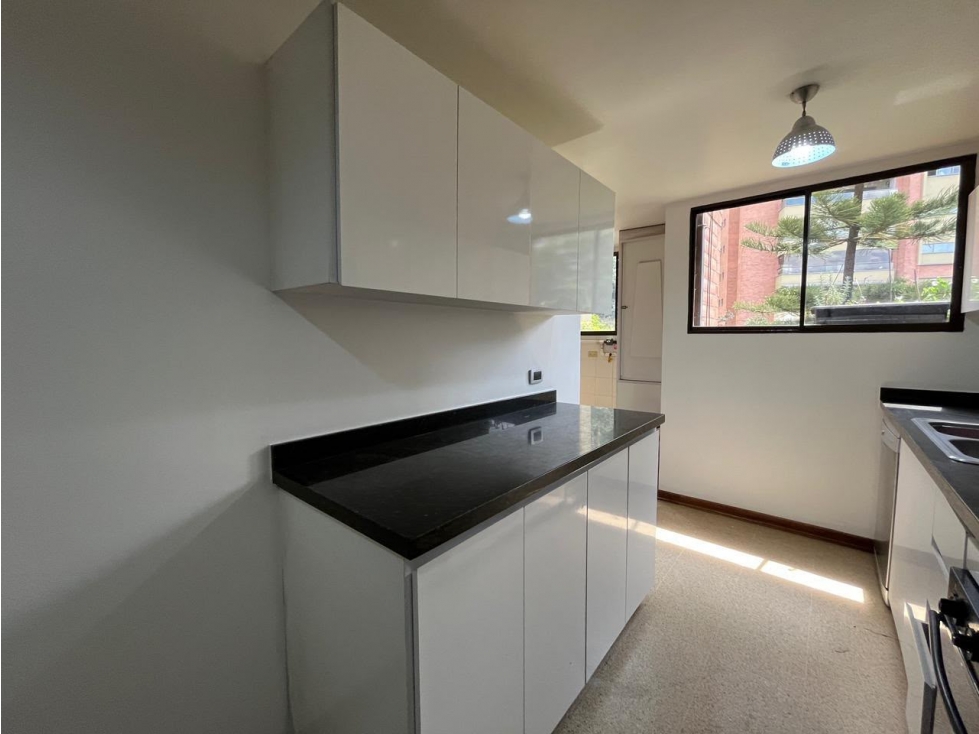 Apartamento en venta en El Poblado, Medellín 2