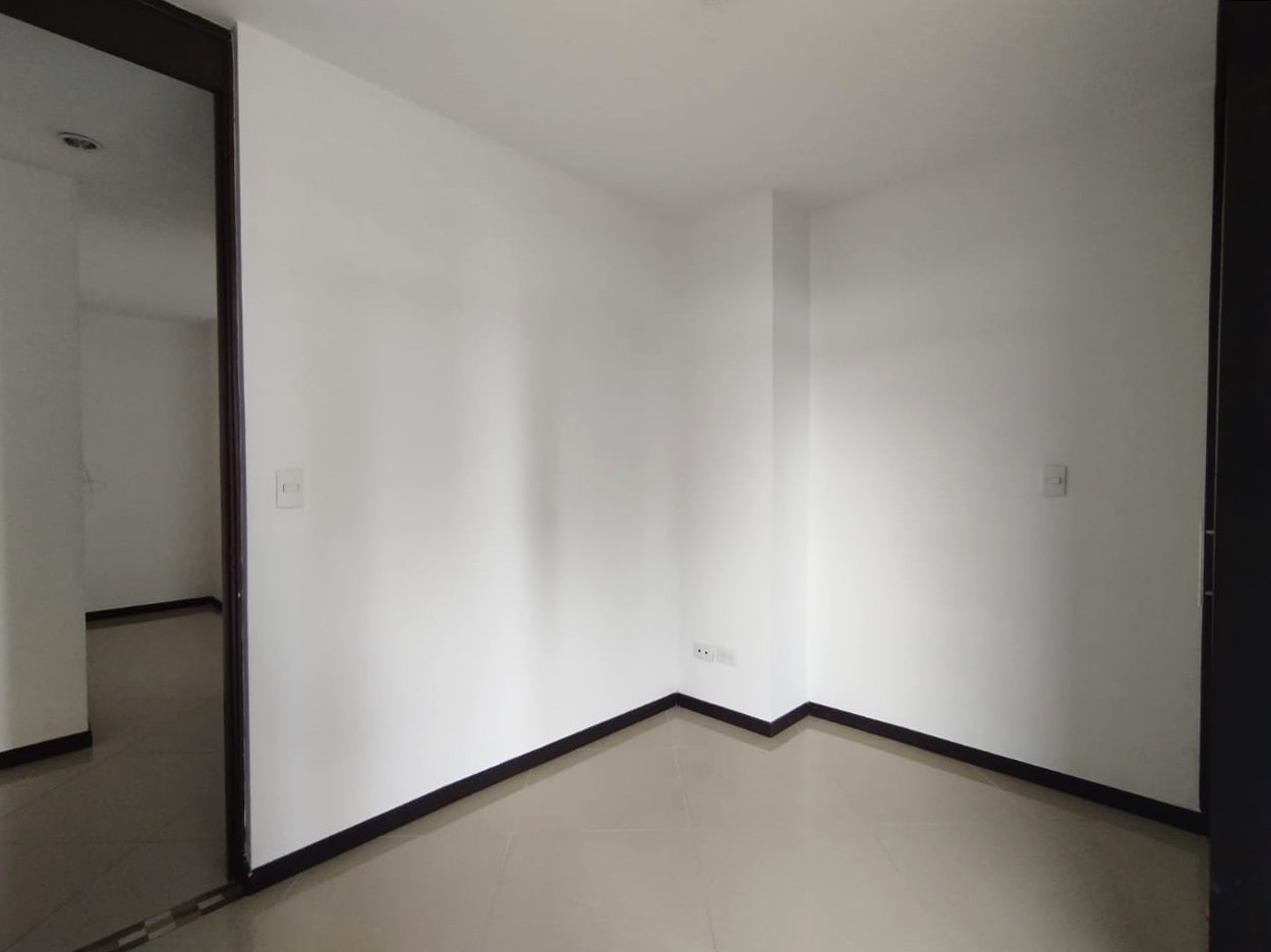 Apartamento en arriendo en El Poblado, Medellín · foto 9 de 18
