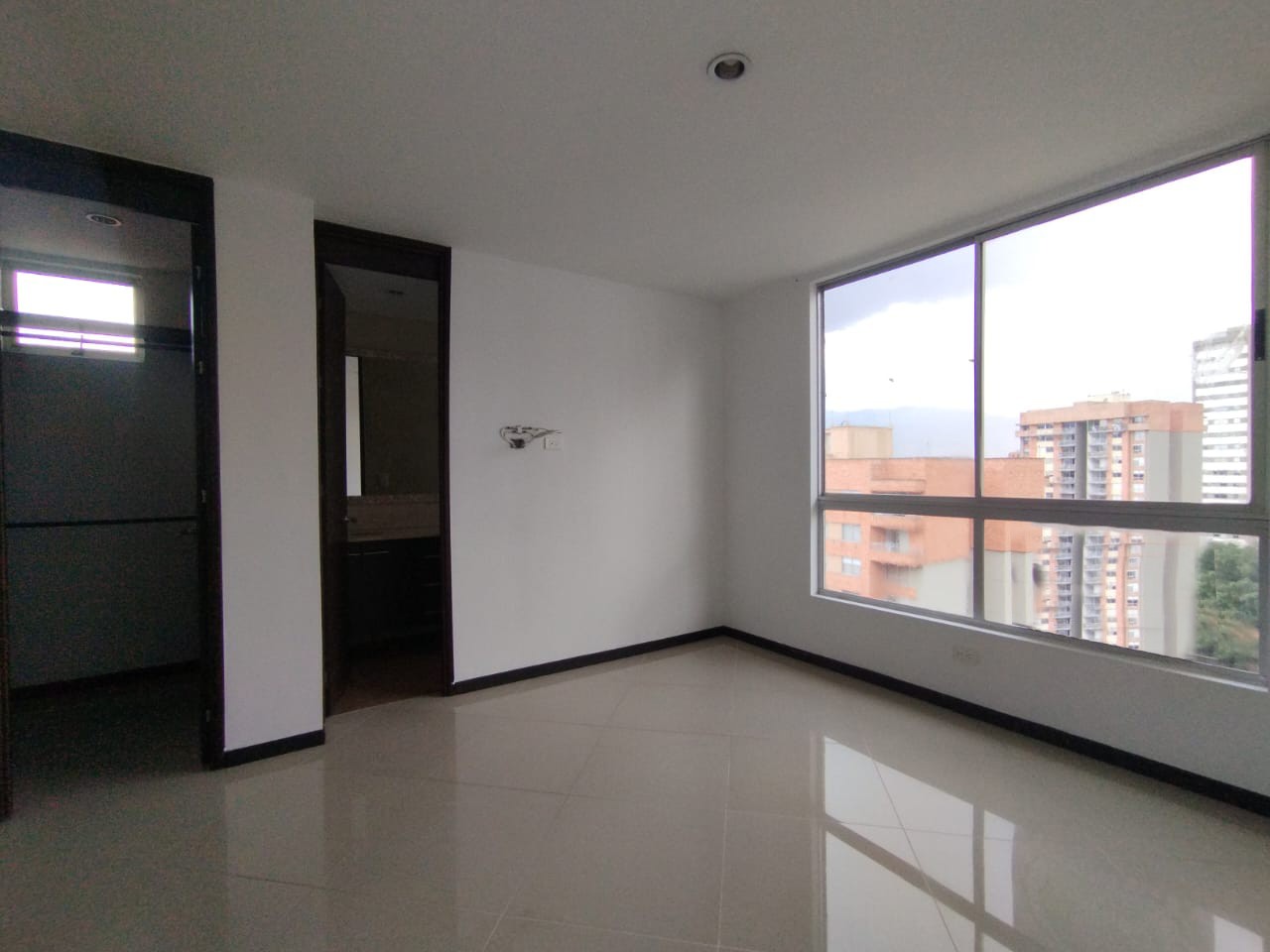 Apartamento en arriendo en El Poblado, Medellín · foto 12 de 18
