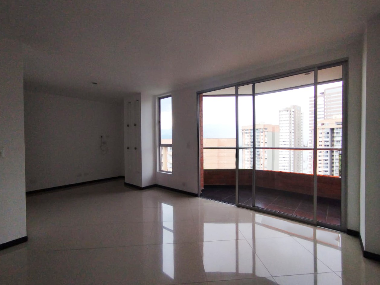 Apartamento en arriendo en El Poblado, Medellín · foto 14 de 18