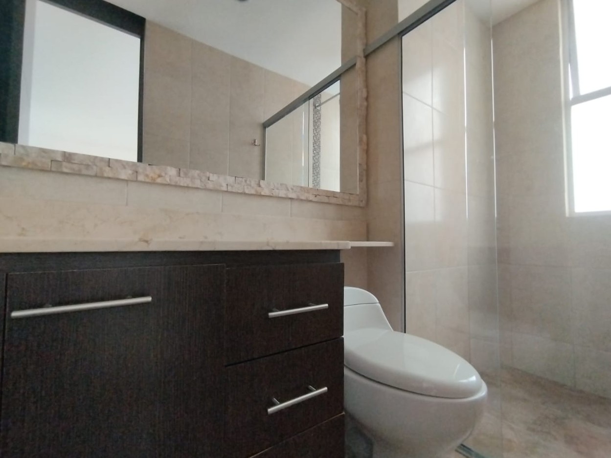 Apartamento en arriendo en El Poblado, Medellín · foto 17 de 18