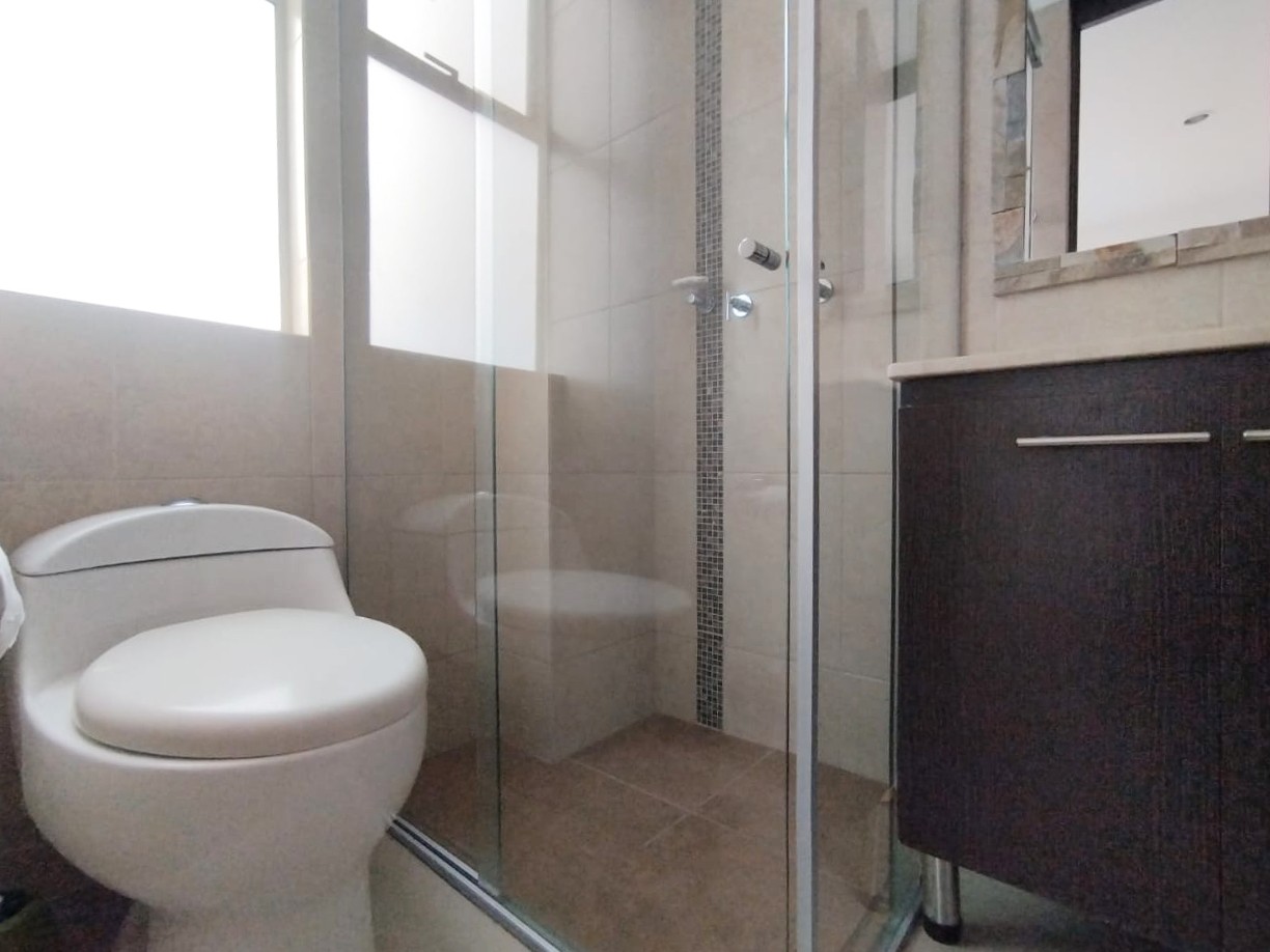 Apartamento en arriendo en El Poblado, Medellín · foto 16 de 18