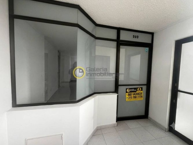 Oficina en arriendo en Centro, Bucaramanga, 24 m² · foto 2 de 7