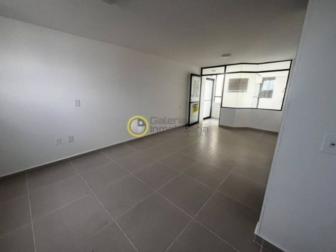 Oficina en arriendo en Centro, Bucaramanga, 24 m² · foto 5 de 7