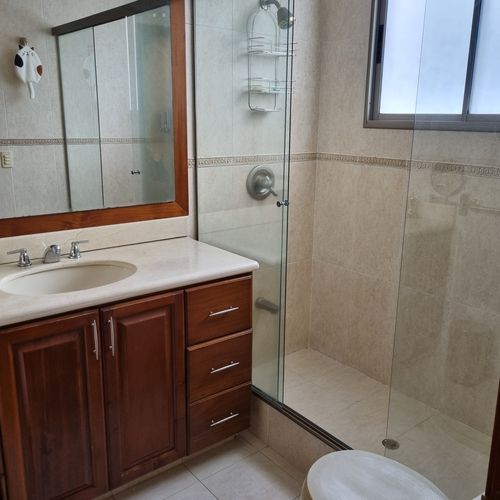 Casa de 5 alcobas en venta en El Poblado, Medellín, 685 m² · foto 15 de 24