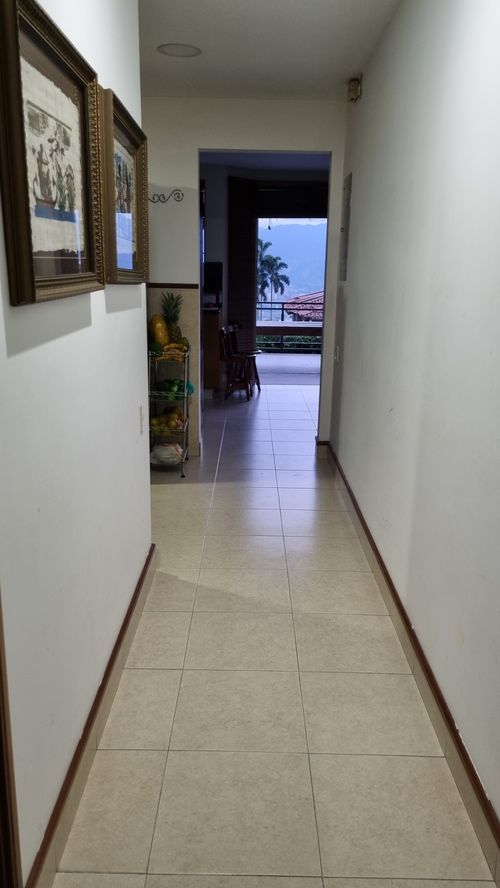 Casa de 5 alcobas en venta en El Poblado, Medellín, 685 m² · foto 18 de 24