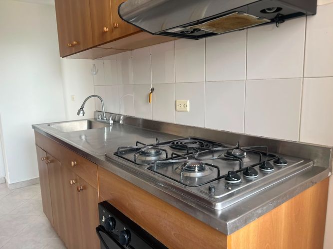 Apartamento de 2 alcobas en arriendo en El Poblado, Medellín, 95 m² · foto 5 de 15