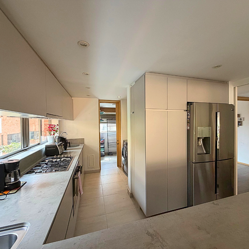 Apartamento en venta en El Refugio, Bogotá · foto 10 de 23