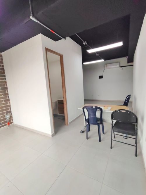Oficina en venta en Villas Del Vallejuelo 1, Envigado, 34 m² · foto 8 de 13