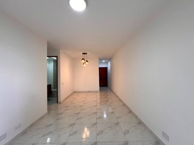 Apartamento de 3 alcobas en arriendo en El Poblado, Medellín, 113 m² · foto 13 de 14