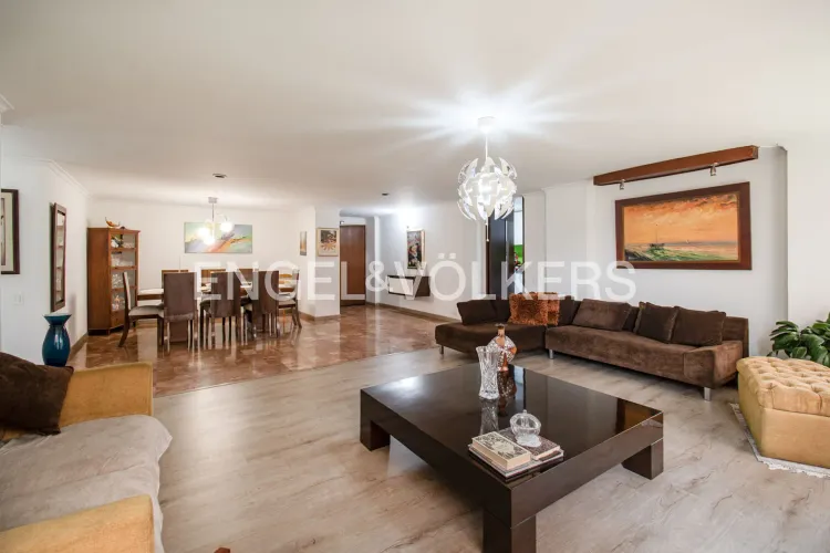 Apartamento en venta en Santa Barbara, Bogotá · foto 4 de 18