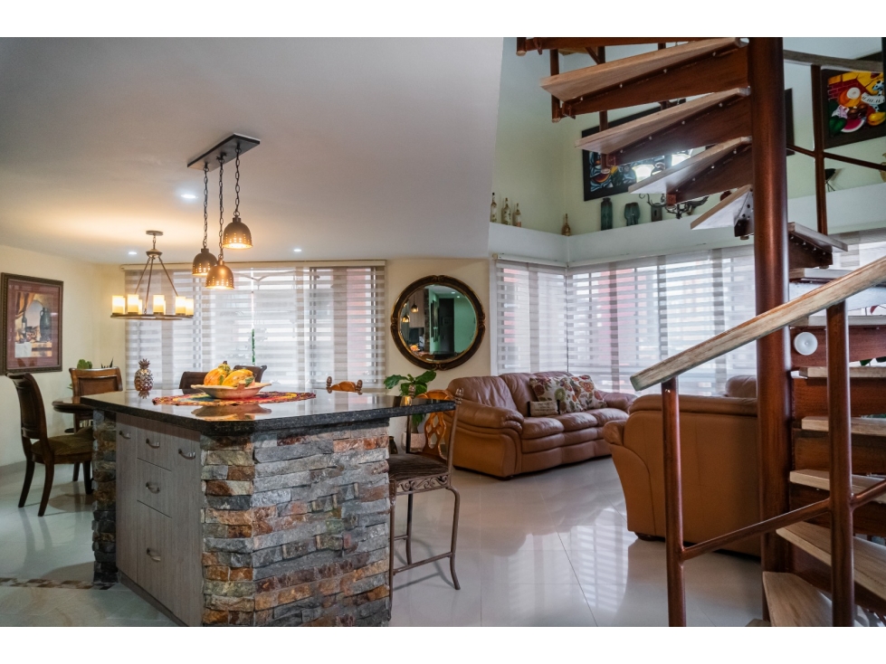Apartamento en venta en Laureles, Medellín 2