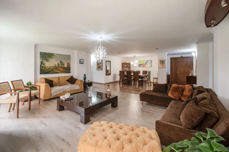 Apartamento en venta en Santa Barbara, Bogotá · foto 3 de 18
