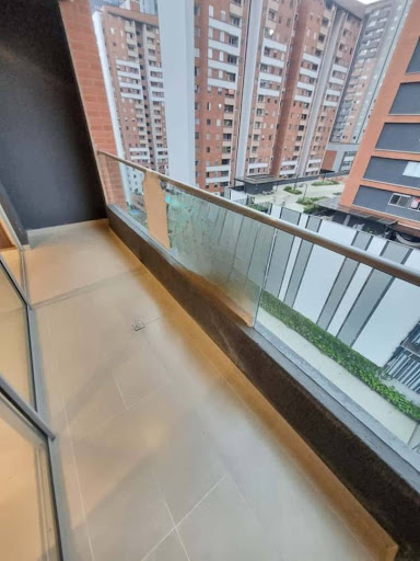 Apartamento en arriendo en Ciudad Del Río, Medellín · foto 2 de 12