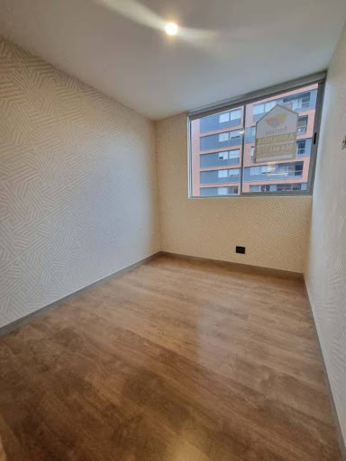Apartamento en arriendo en Ciudad Del Río, Medellín · foto 3 de 12