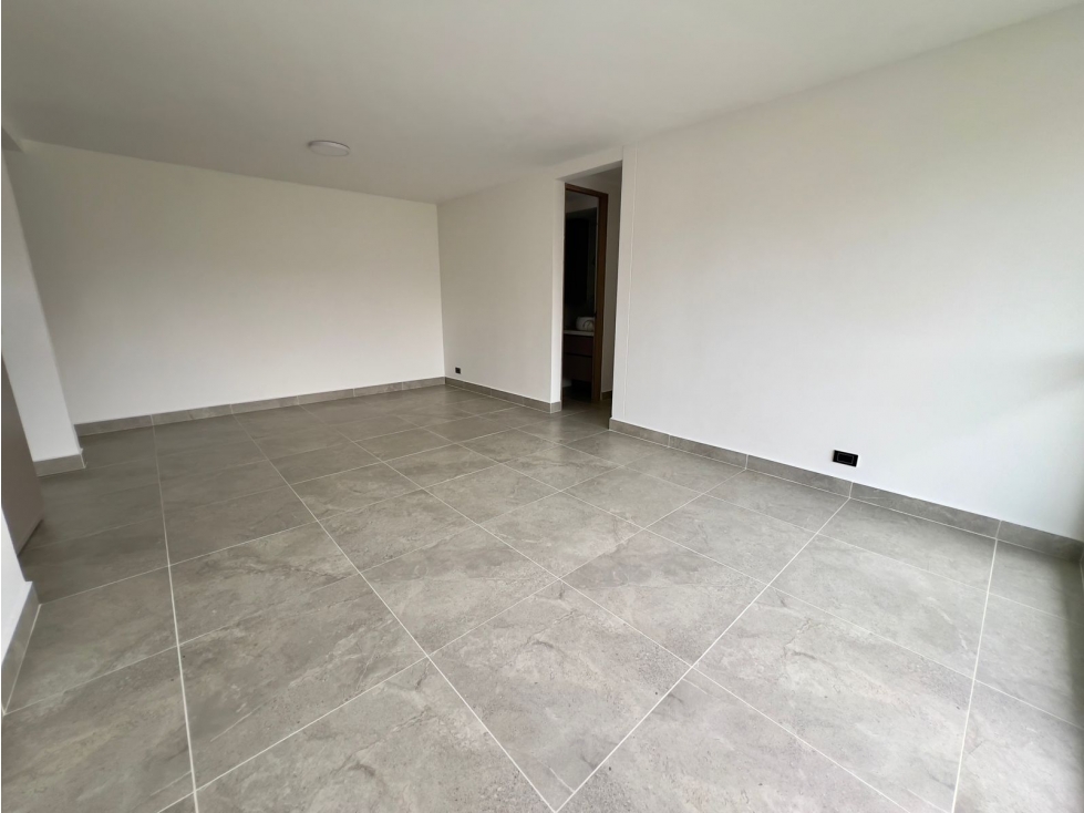 Apartamento en venta en Loma de los bernal, Medellín 4