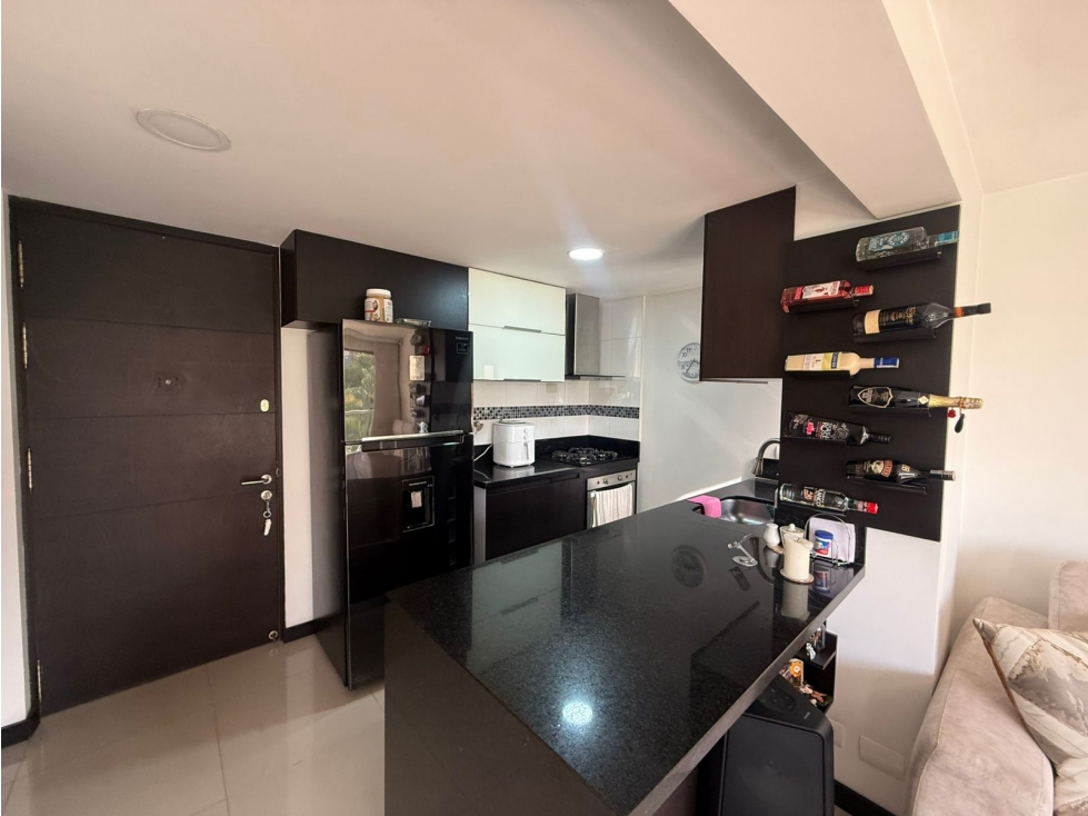 Apartamento en venta en Loma de los bernal, Medellín 2