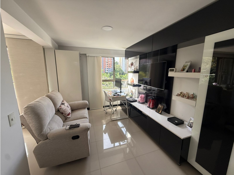 Apartamento en venta en Loma de los bernal, Medellín 4