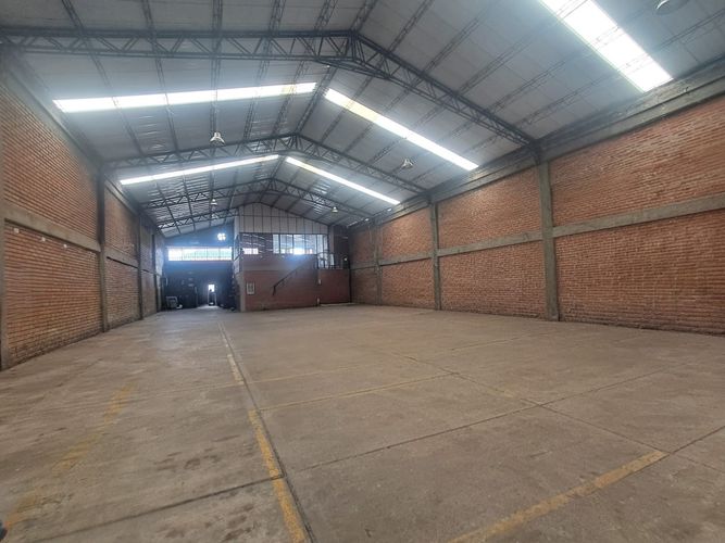 Bodega en arriendo en La Badea, Dosquebradas, 580 m² · foto 2 de 8