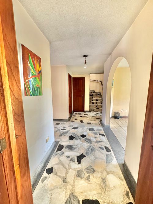 Casa de 7 alcobas en venta en Laura Vicuña, Chía, 300 m² · foto 8 de 24
