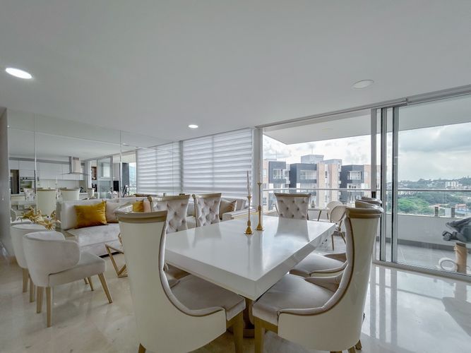 Apartamento de 3 alcobas en venta en Ciudad Jardin, Cali, 147 m² · foto 3 de 23