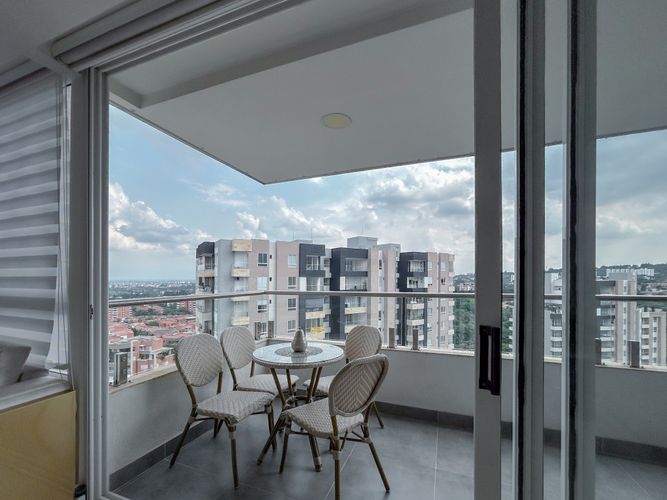 Apartamento de 3 alcobas en venta en Ciudad Jardin, Cali, 147 m² · foto 5 de 23