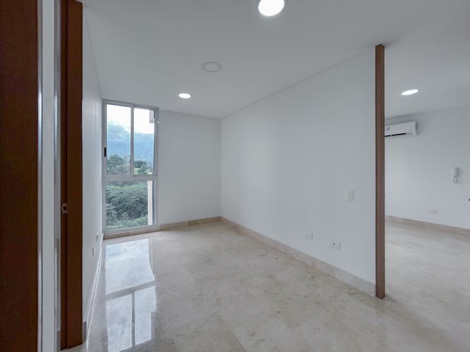 Apartamento de 3 alcobas en venta en Ciudad Jardin, Cali, 147 m² · foto 12 de 23