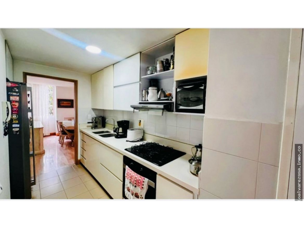 Apartamento en venta en El Poblado, Medellín 4